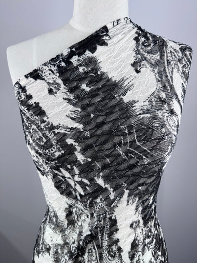 Designer Lace - Ghost lace - 135cm